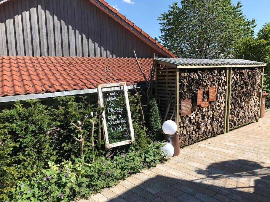 Wohlfuehlapartment Mit Charme Hergensweiler Exterior foto